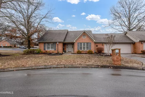 Maryville, TN 37803,102 Mayfair E.