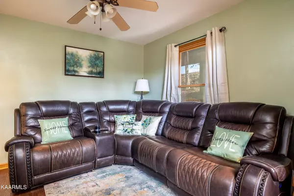 Maryville, TN 37801,1089 OLD GREY RIDGE Rd