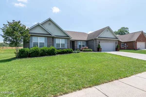 Maryville, TN 37804,2712 Barsha Fields Lane