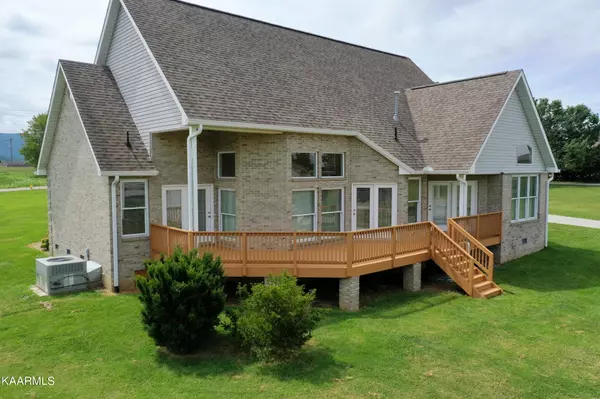 Maryville, TN 37804,3827 Tuckaleechee Pike