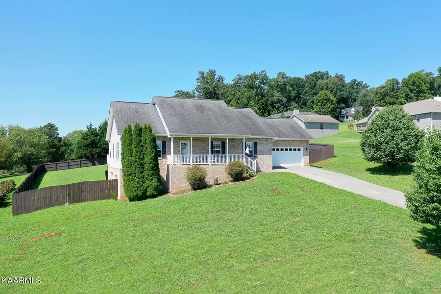 5621 Evergreen Farms Lane, Greenback, TN 37742