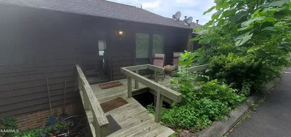 Maryville, TN 37803,1438 Montvale Station Rd