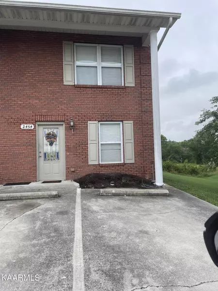 2454 Hallerins Court, Maryville, TN 37801