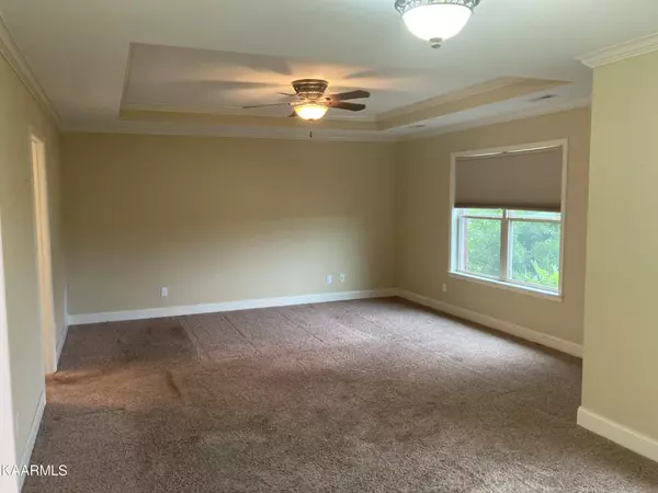 Maryville, TN 37804,214 Barberry Court