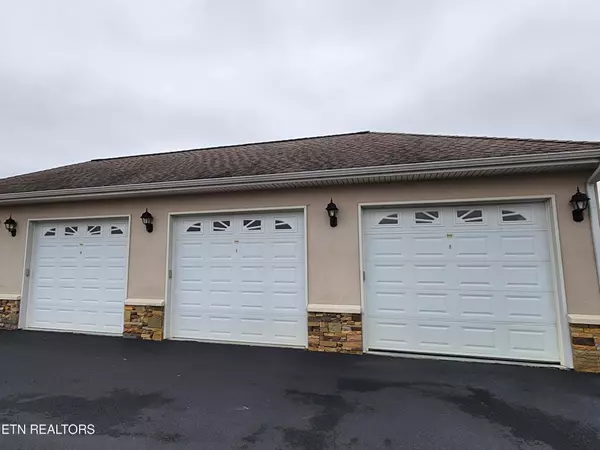 Vonore, TN 37885,535 Rarity Bay Pkwy #302 D