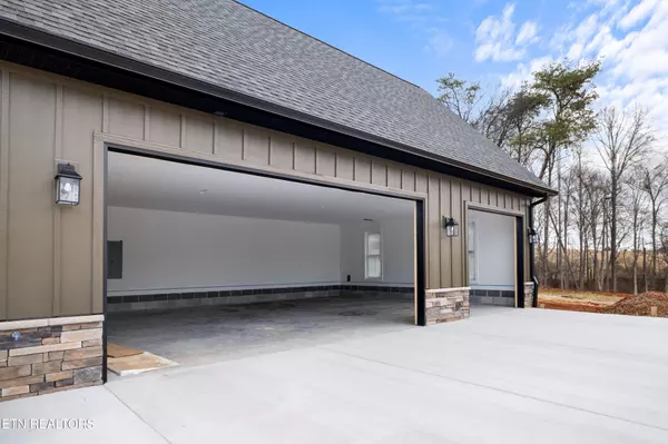 Greenback, TN 37742,914 Sophie Drive