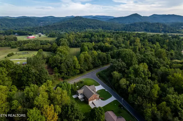 Townsend, TN 37882,206 Boat Gunnel Rd