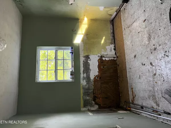 Alcoa, TN 37701,105 Rose Ave