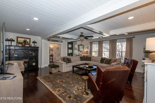 Lenoir City, TN 37771,406 E 3rd Ave