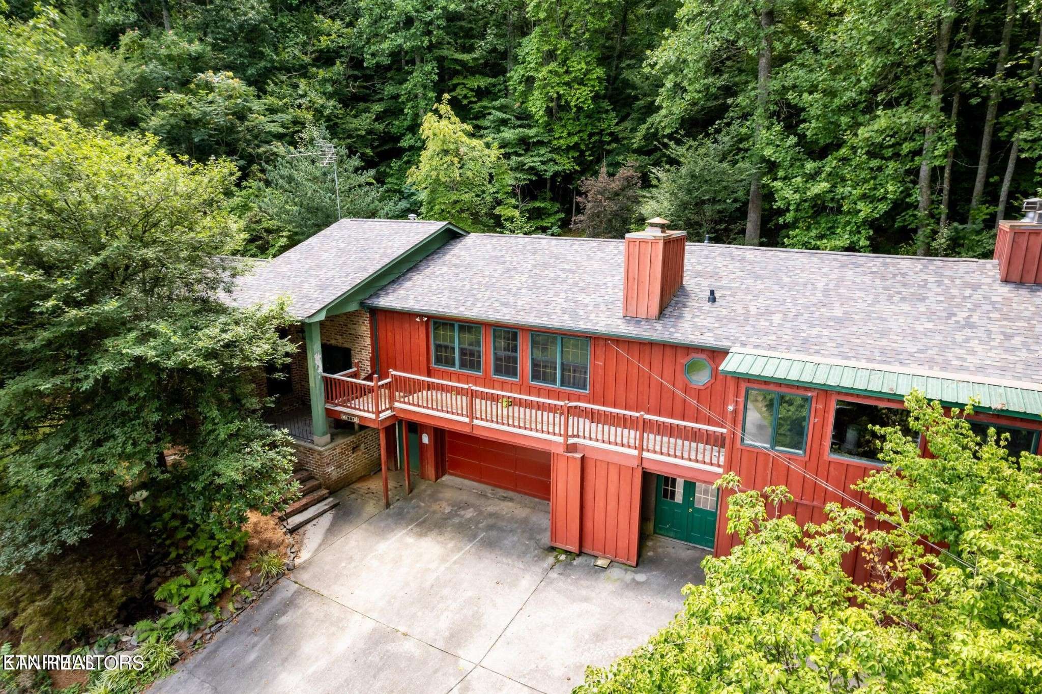 355 E Chestnut Hill Rd, Townsend, TN 37882