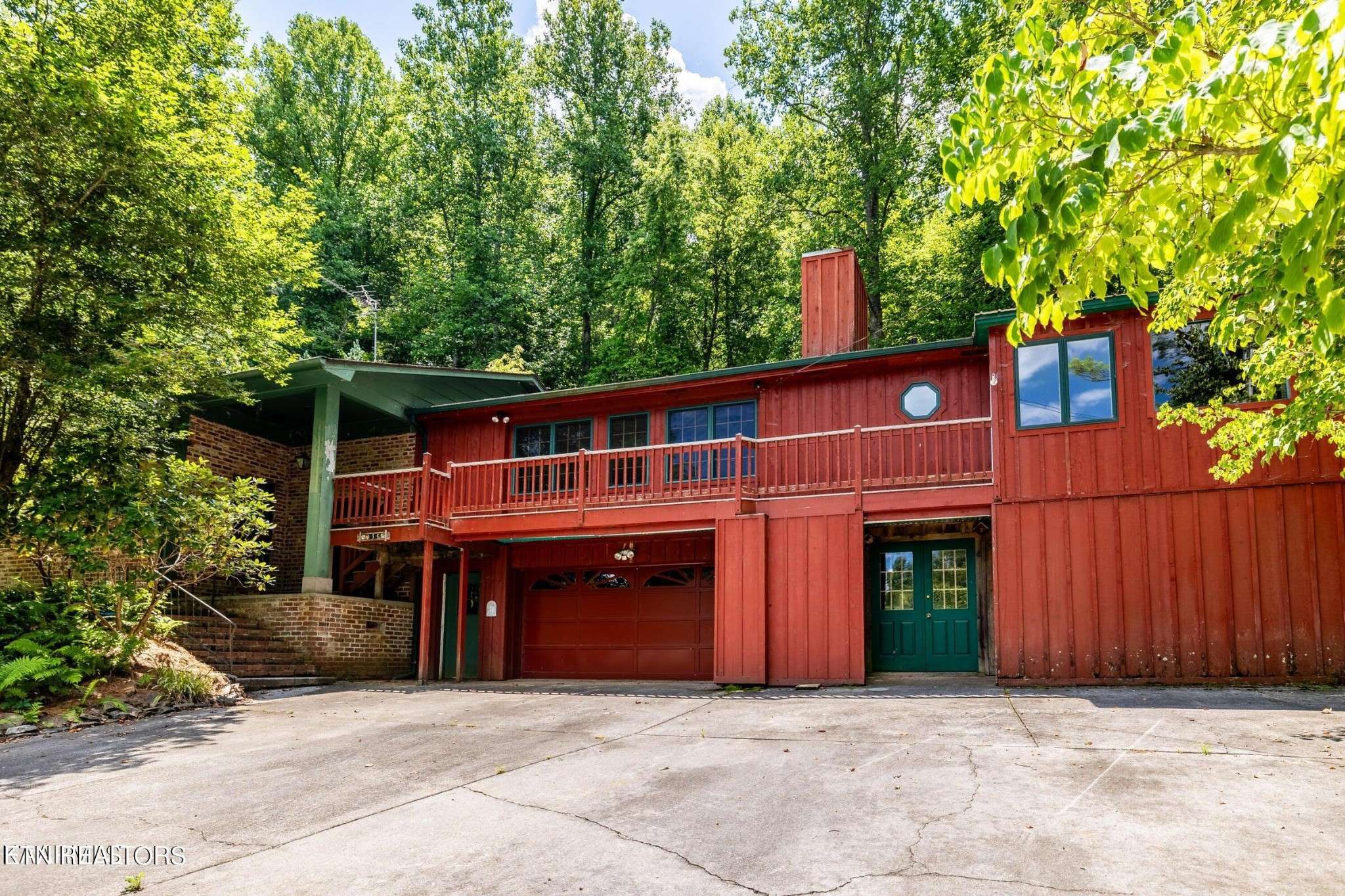 Townsend, TN 37882,355 E Chestnut Hill Rd