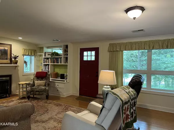 Alcoa, TN 37701,891 N Wright Rd