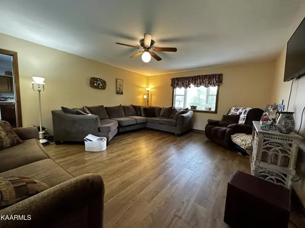 Lenoir City, TN 37771,4041 Bird Rd