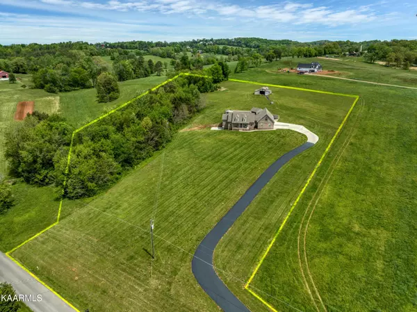 Maryville, TN 37801,718 Trigonia Rd