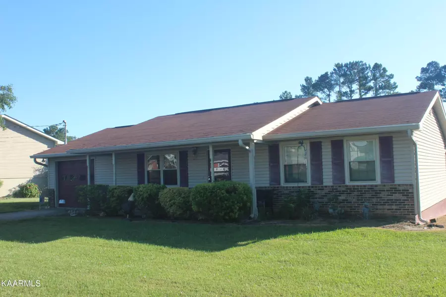 130 Lane Rd, Lenoir City, TN 37772