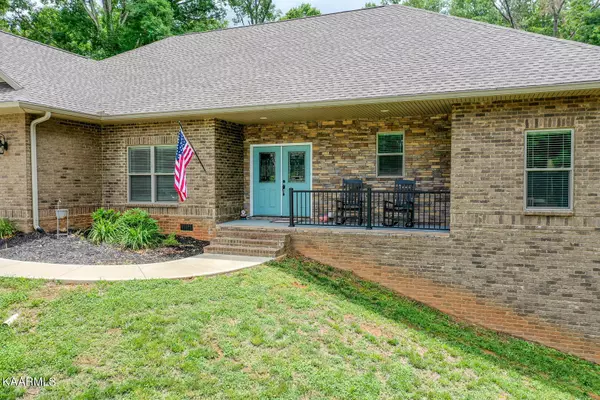 Maryville, TN 37804,3914 Riverview Drive