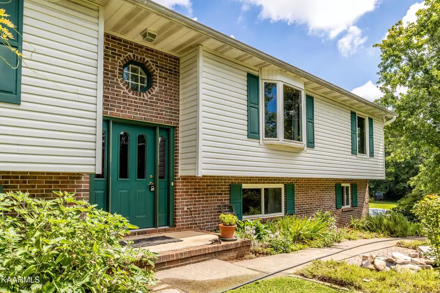 4033 Cave Mill Road, Maryville, TN 37804