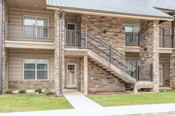 Townsend, TN 37882,235 Bishops Cap Circle #102