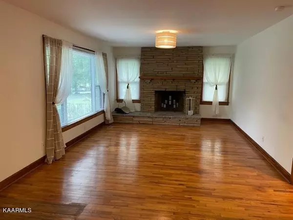 Maryville, TN 37803,141 Waller Ave