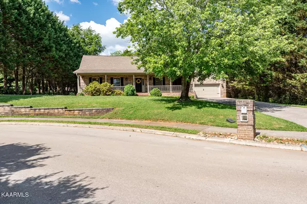 Maryville, TN 37803,842 Somerset Drive