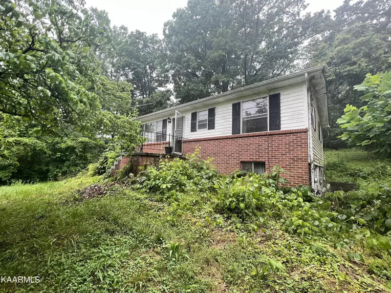 4306 Vinegar Valley Rd, Friendsville, TN 37737