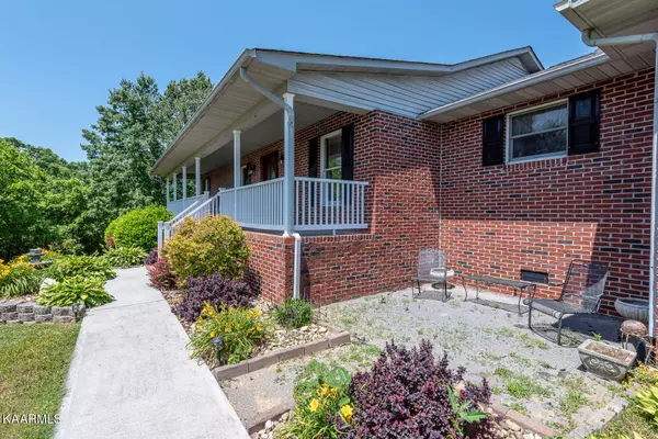 Maryville, TN 37804,3417 Wildwood Rd