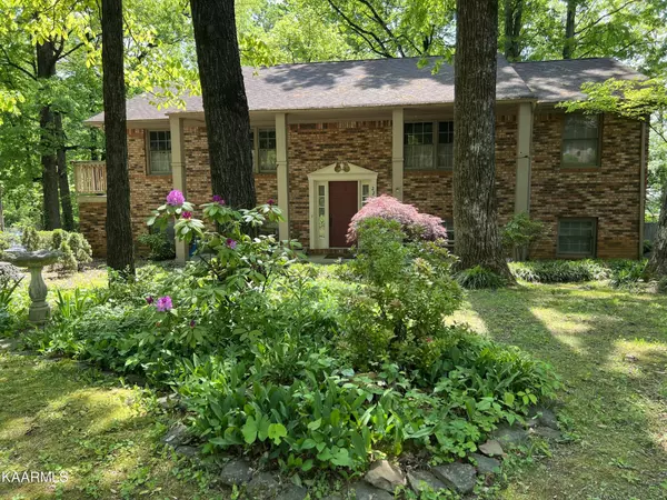 Maryville, TN 37803,2217 Chesterfield Drive