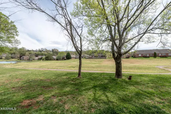 Maryville, TN 37801,719 Kingfisher St