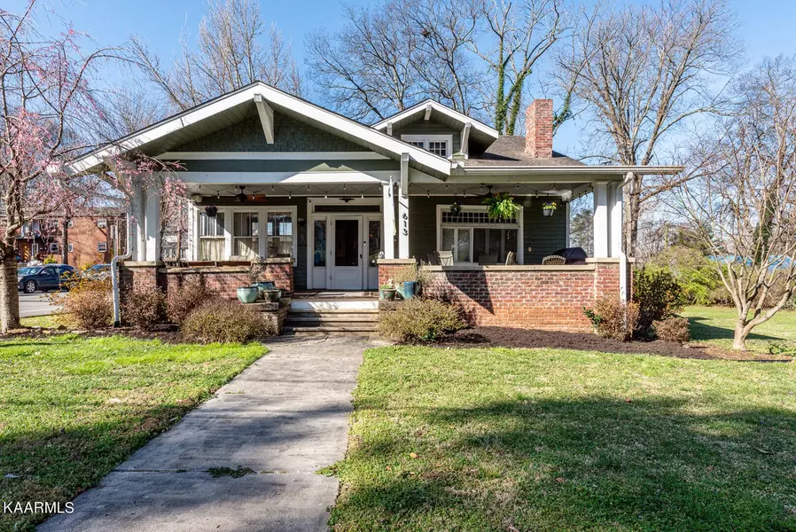 613 S Court St, Maryville, TN 37803