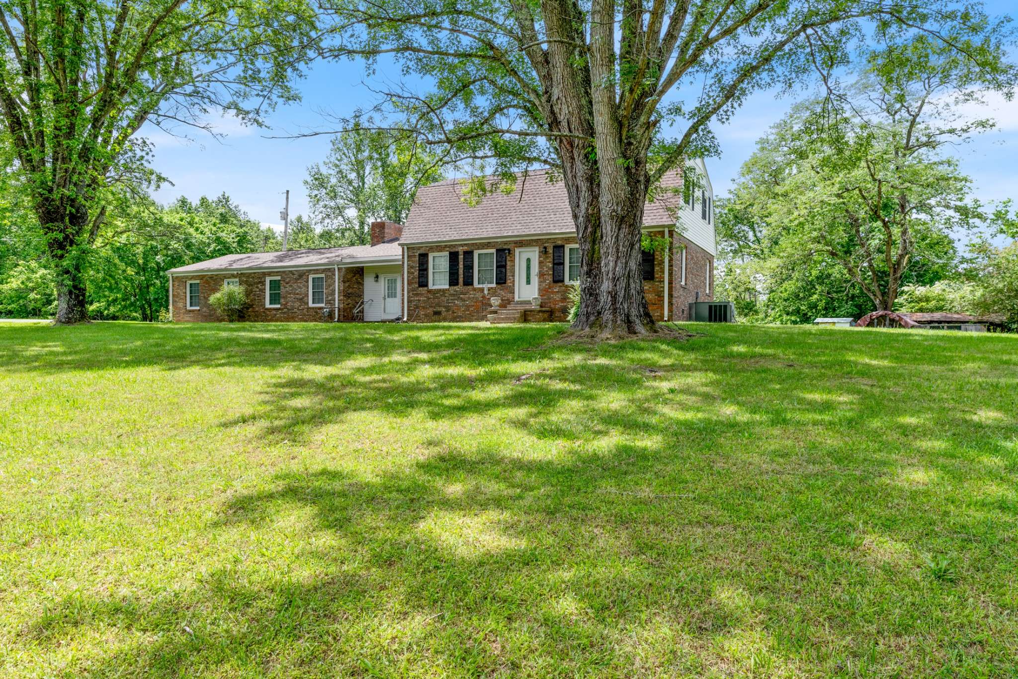 Dickson, TN 37055,990 E Piney Rd