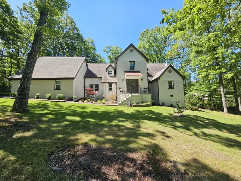 321 Robin Hood Trail, Signal Mountain, TN 37377