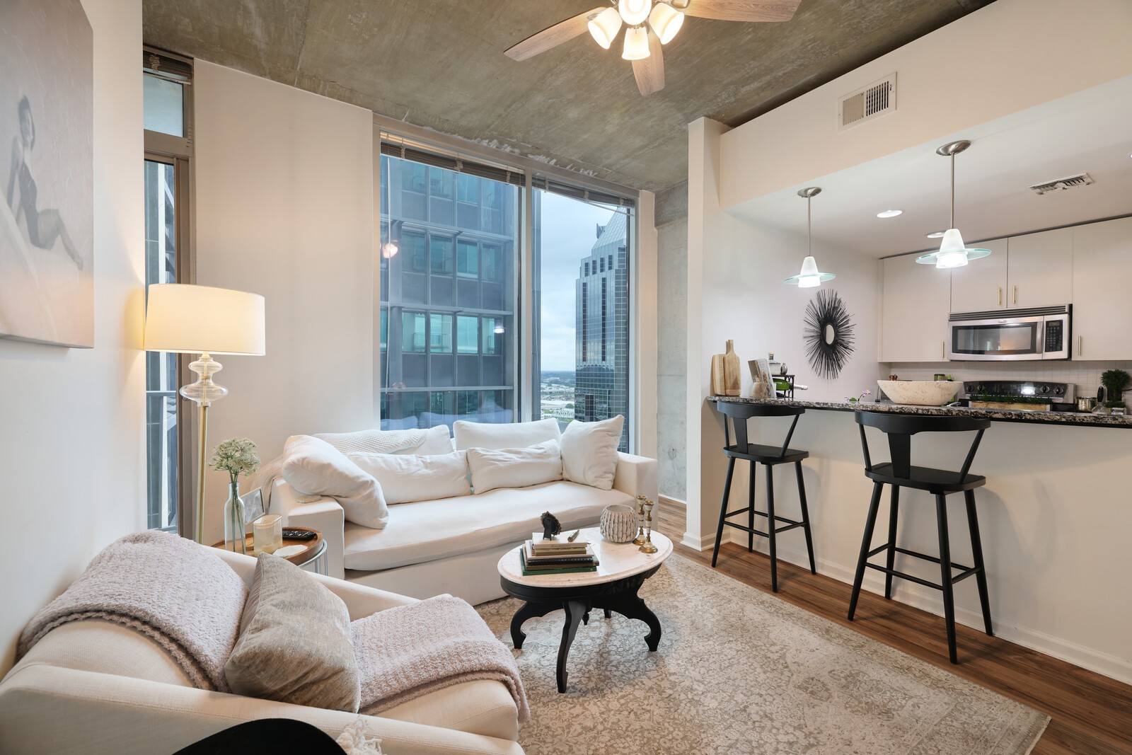 415 Church St #1807, Nashville, TN 37219