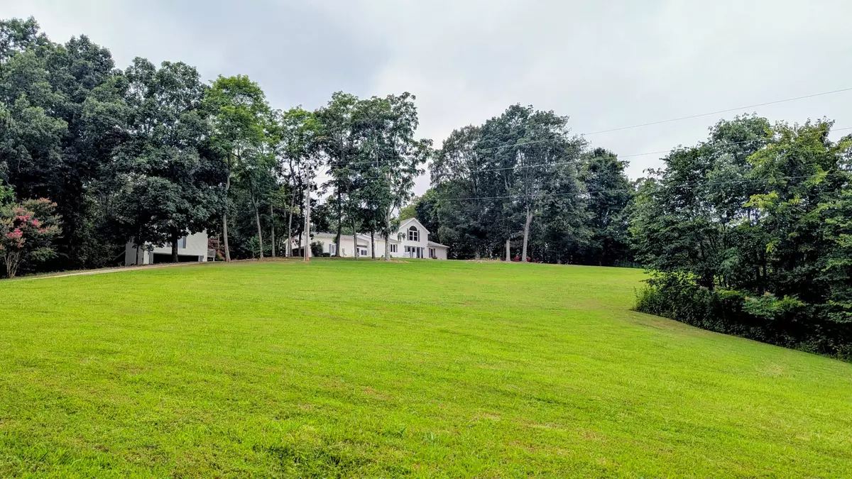 Gainesboro, TN 38562,460 Mate Allen Rd