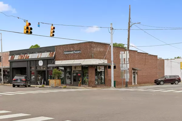 Hohenwald, TN 38462,11 W Main St