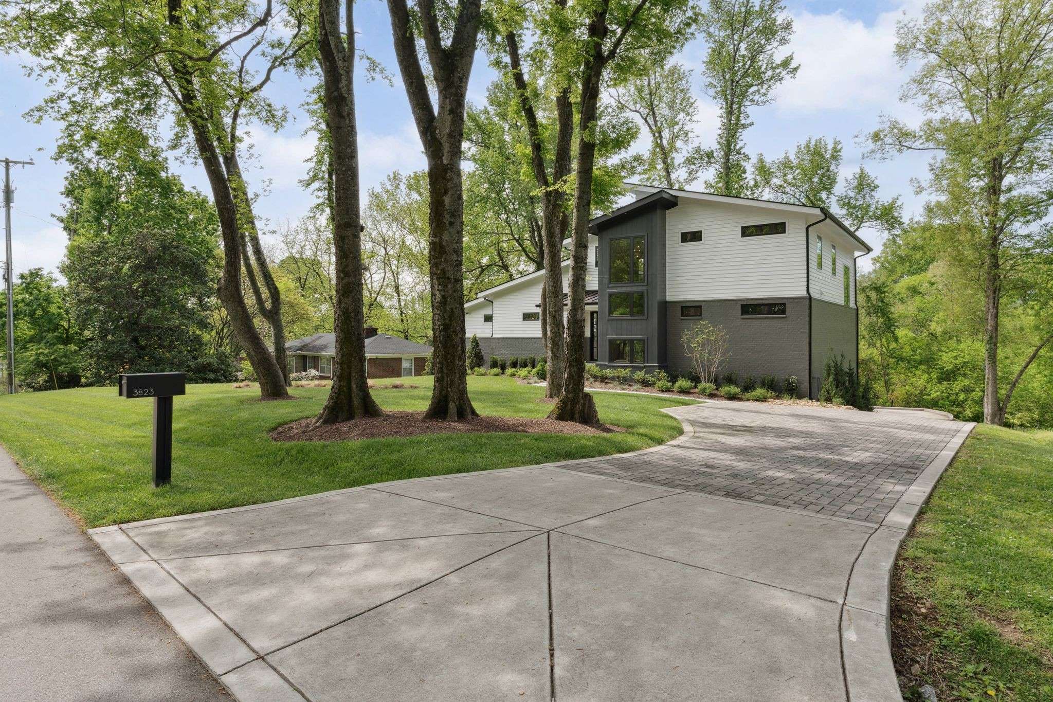 Nashville, TN 37216,3823 Moss Rose Dr