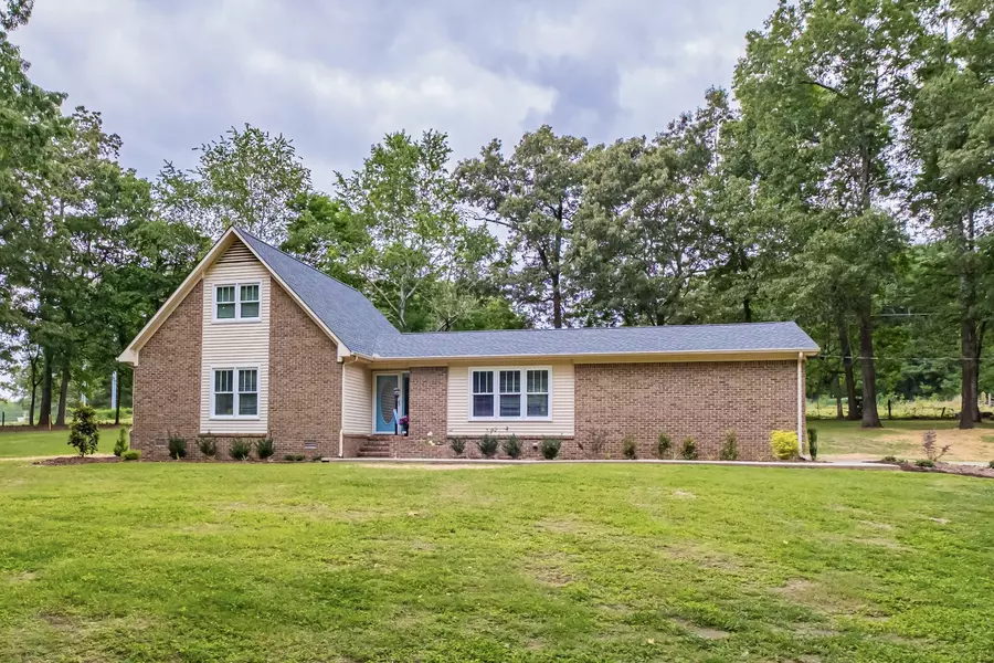 10 Hilldale Church Rd, Fayetteville, TN 37334