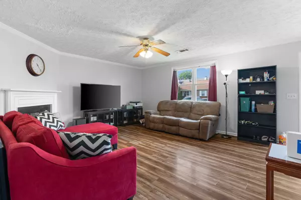 Hendersonville, TN 37075,430 Walton Ferry Rd #802