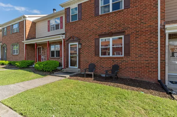 Hendersonville, TN 37075,430 Walton Ferry Rd #802