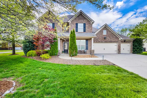 1030 Brixworth Dr, Thompsons Station, TN 37179