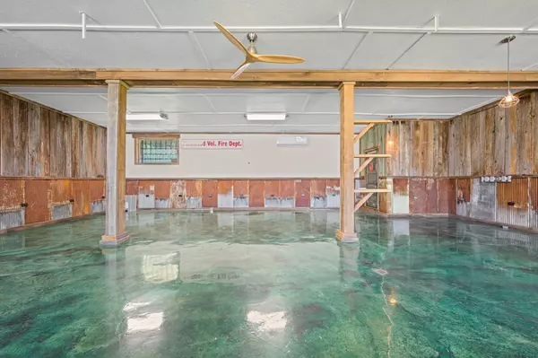 Nunnelly, TN 37137,4950 Highway 48 #N