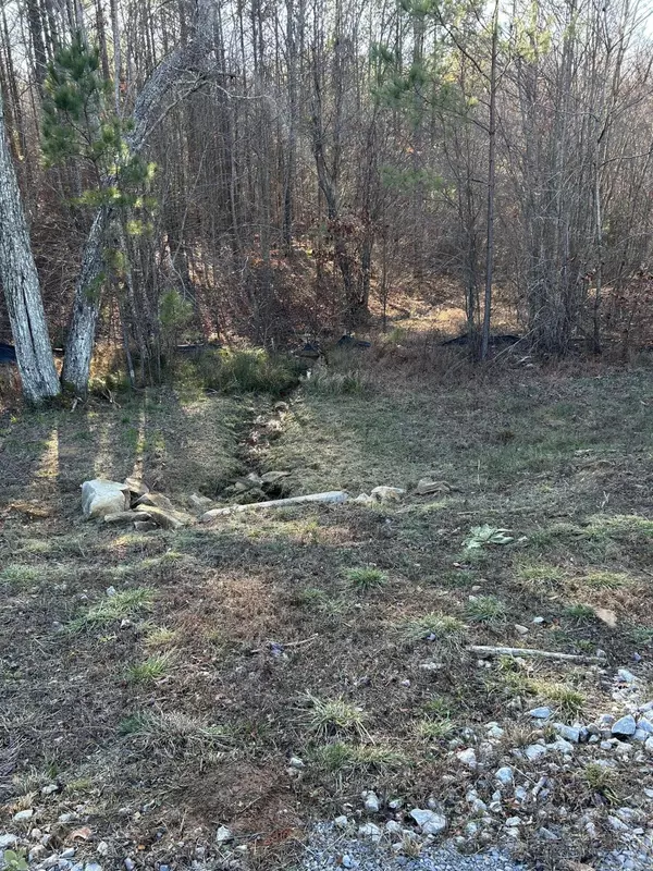 Jasper, TN 37347,940 Crockett Point