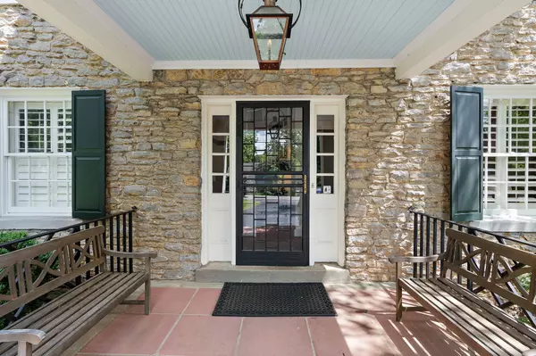 Nashville, TN 37205,4402 Harding Pl #4
