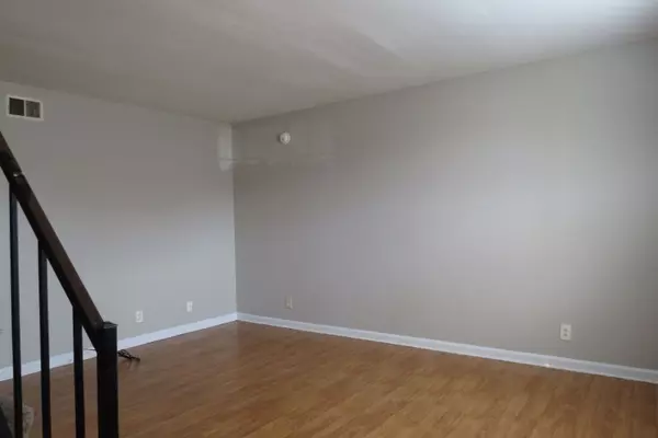 Clarksville, TN 37042,381 Peabody Dr #2