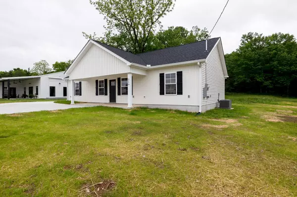 Shelbyville, TN 37160,219 Coney Island Rd #S