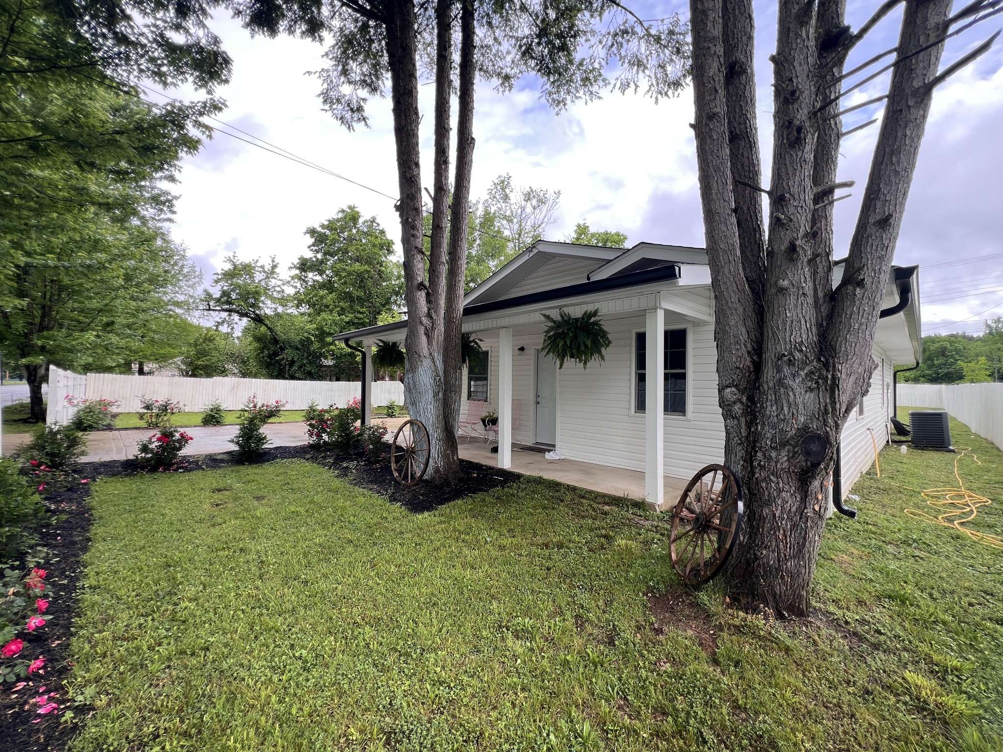 Waverly, TN 37185,513 E Main St