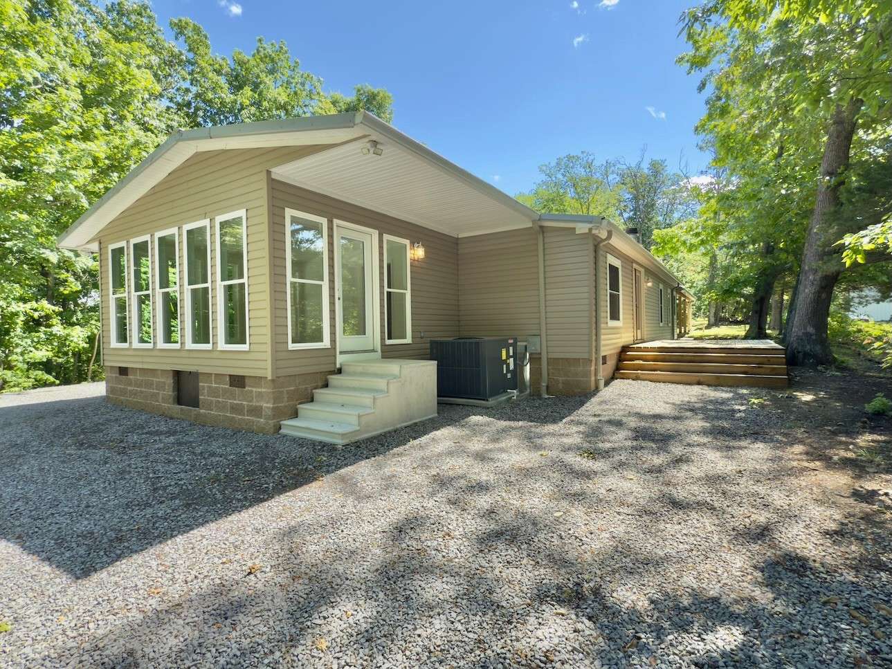 Bradyville, TN 37026,7790 Burt Burgen Rd