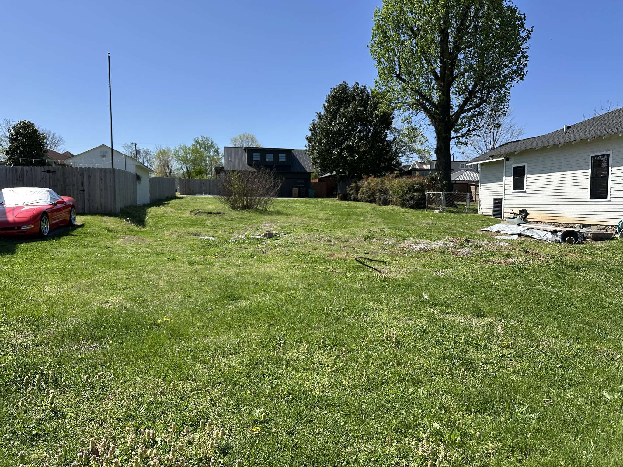Nashville, TN 37206,1910 Holly St