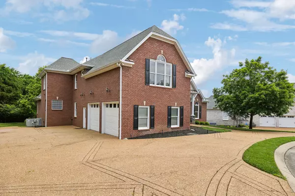 Hermitage, TN 37076,512 Pauls Trl