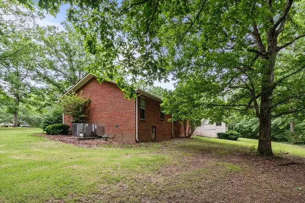 New Johnsonville, TN 37134,954 Dogwood Dr