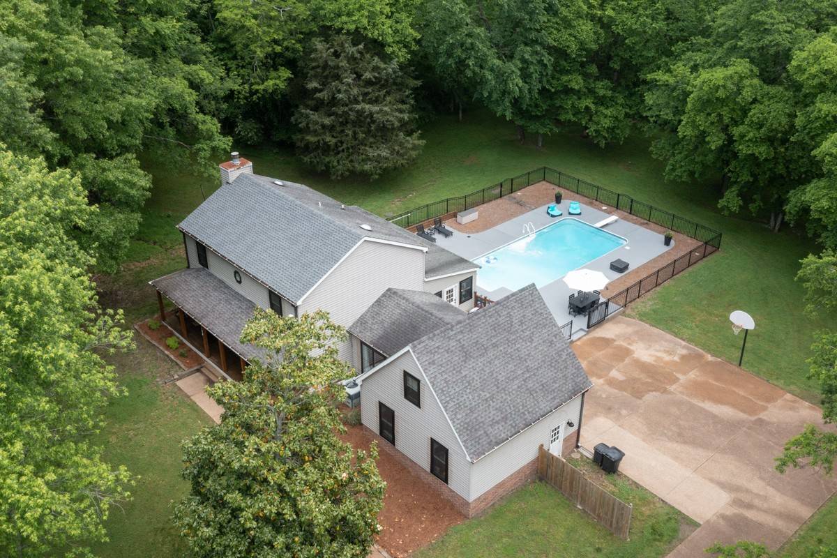 Hendersonville, TN 37075,1610 Anderson Rd